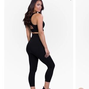 Belly Bandit | Mother Trucker| Capri | black| nylon | SP | maternity | leggings